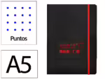 Caderno com Elástico Antartik capa mole preto e vermelho. Formato A5, com 100 folhas pontos, gramagem 80 grs.