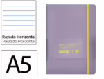 Caderno com Elástico Antartik capa mole roxo e amarelo. Formato A5, com 100 folhas pautadas, gramagem 80 grs.