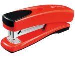 Agrafador Metálico Q-Connect. Capacidade 20 folhas. Cor vermelho